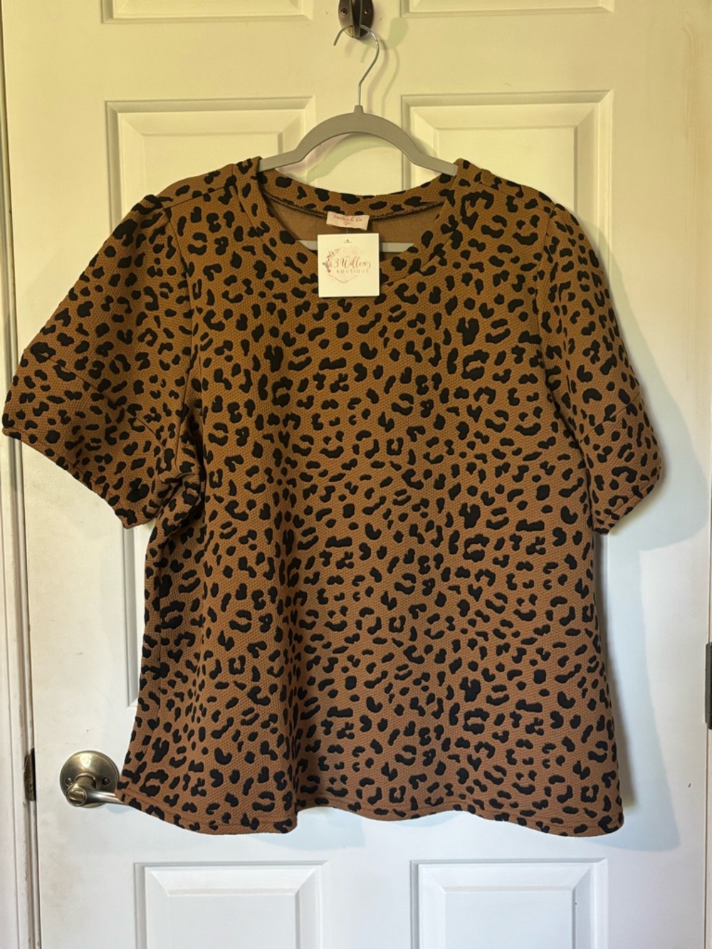 BNWT Boutique Brand Leopard Print Short Sleeve Top - Brown & Black. Size 2X.